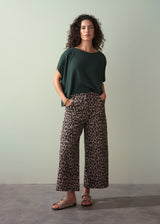 Wid leg cropped trousers in leopard print