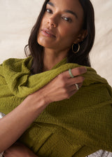 WILMA WAFFLE SCARF - OLIVE