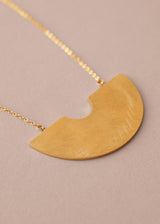STRIDE NECKLACE