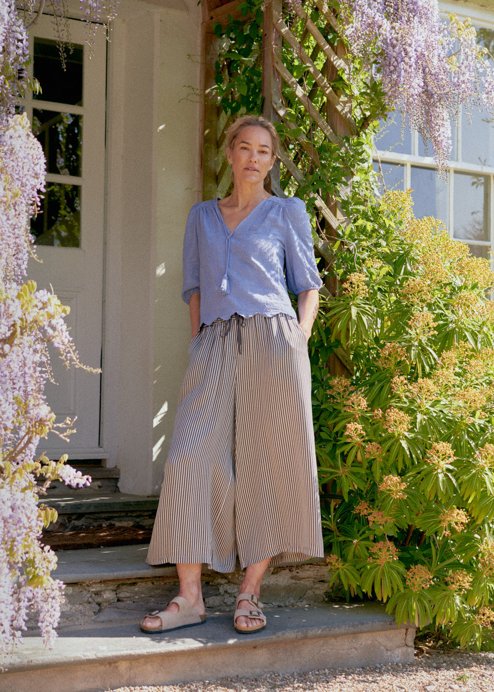 Samira Cropped Stripe Trouser - Charcoal | Bottoms – Busby & Fox