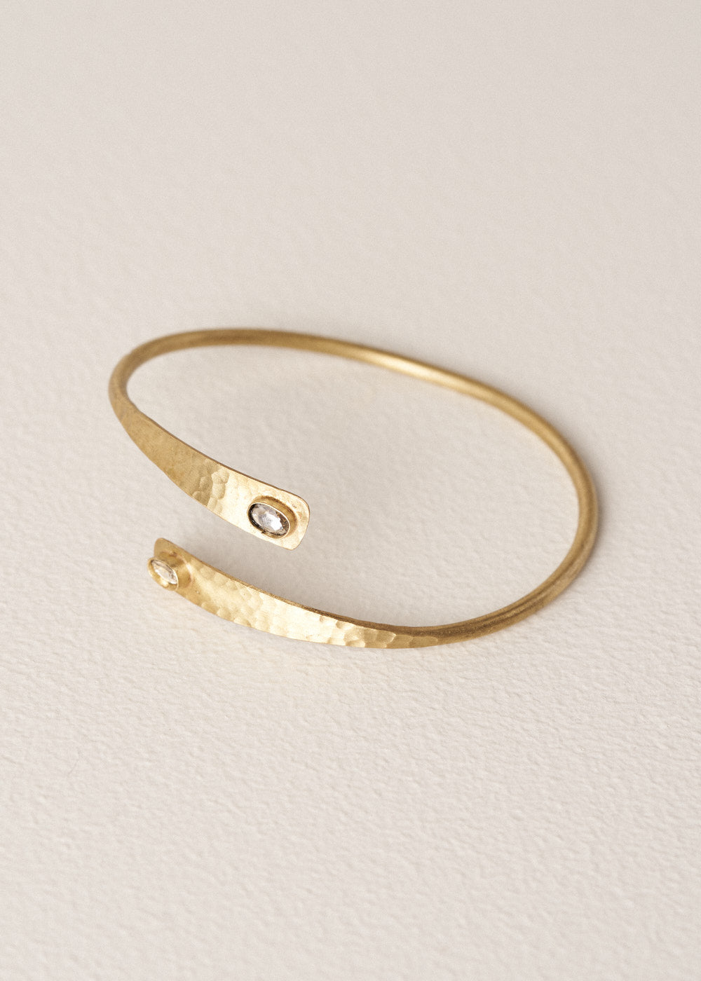 AEDION BANGLE