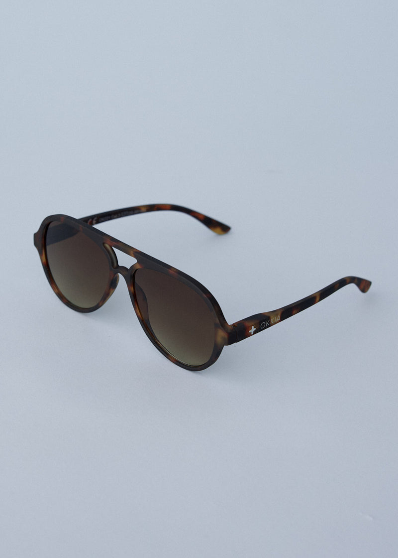 Oversized aviator sunglasses
