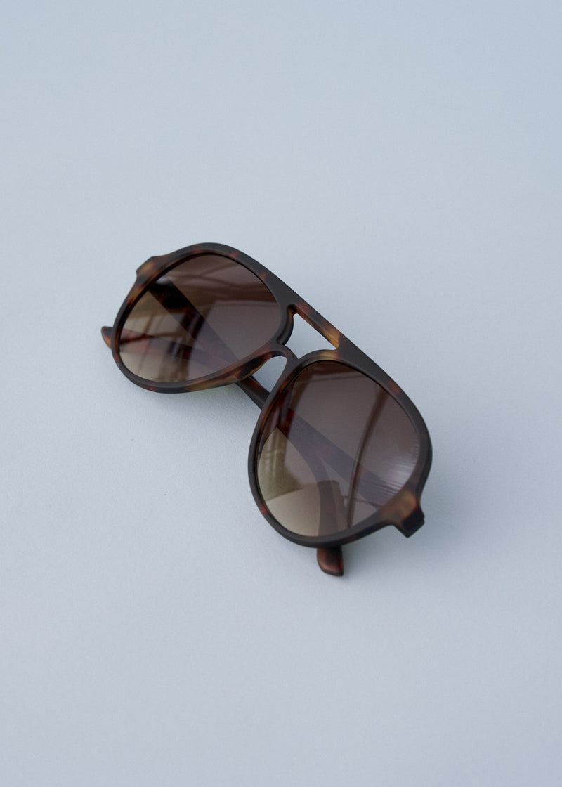 Oversized aviator sunglasses
