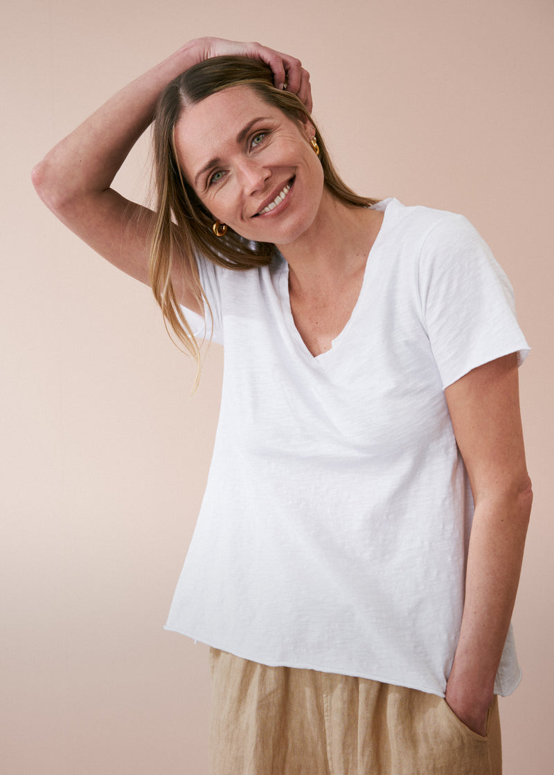 White v-neck cotton t-shirt