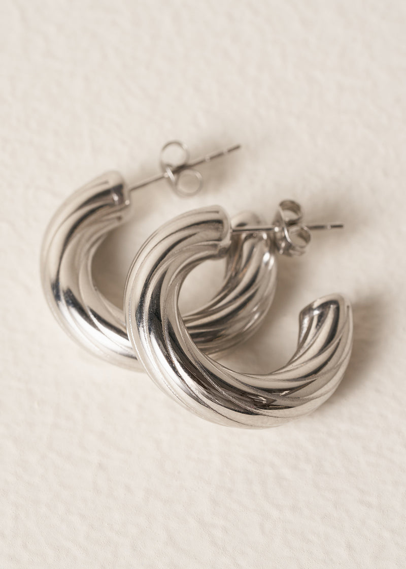 CORDELIA TWIST HOOP EARRINGS - SILVER