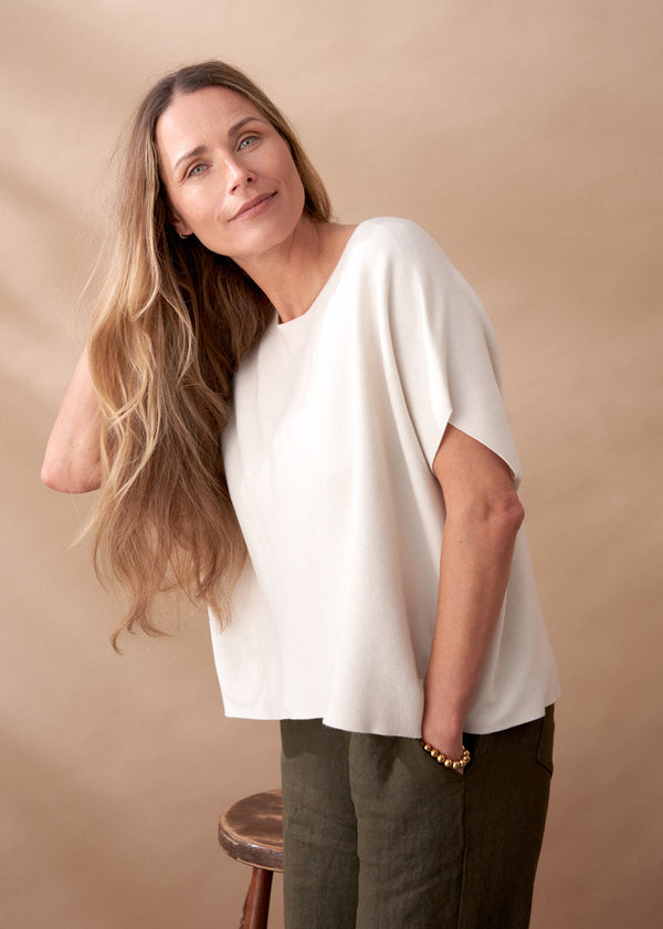Light oatmeal short sleeve sweater top