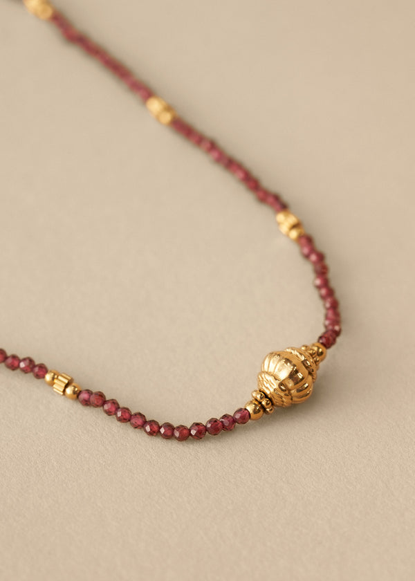 DAPHNE PENDANT NECKLACE