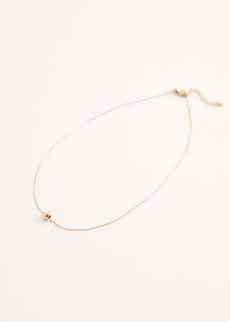 Simple chain necklace with ball drop detail