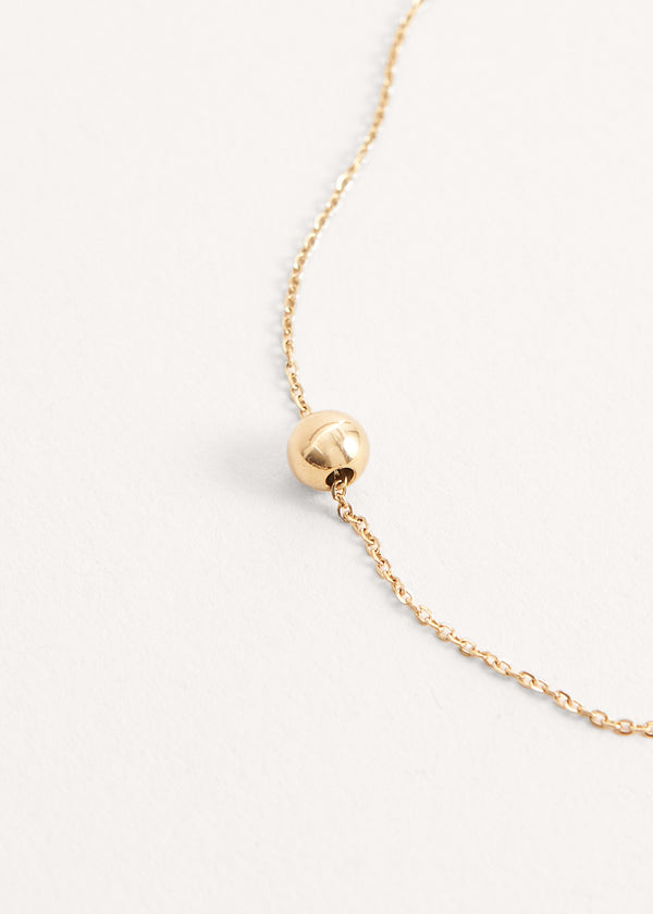 Simple chain necklace with ball drop detail