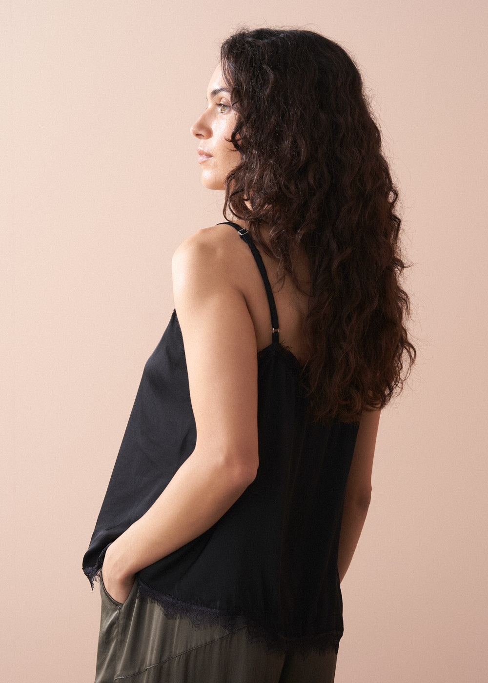トップス Flower organdie camisole BLACK Denise Silk Cami | GUESS