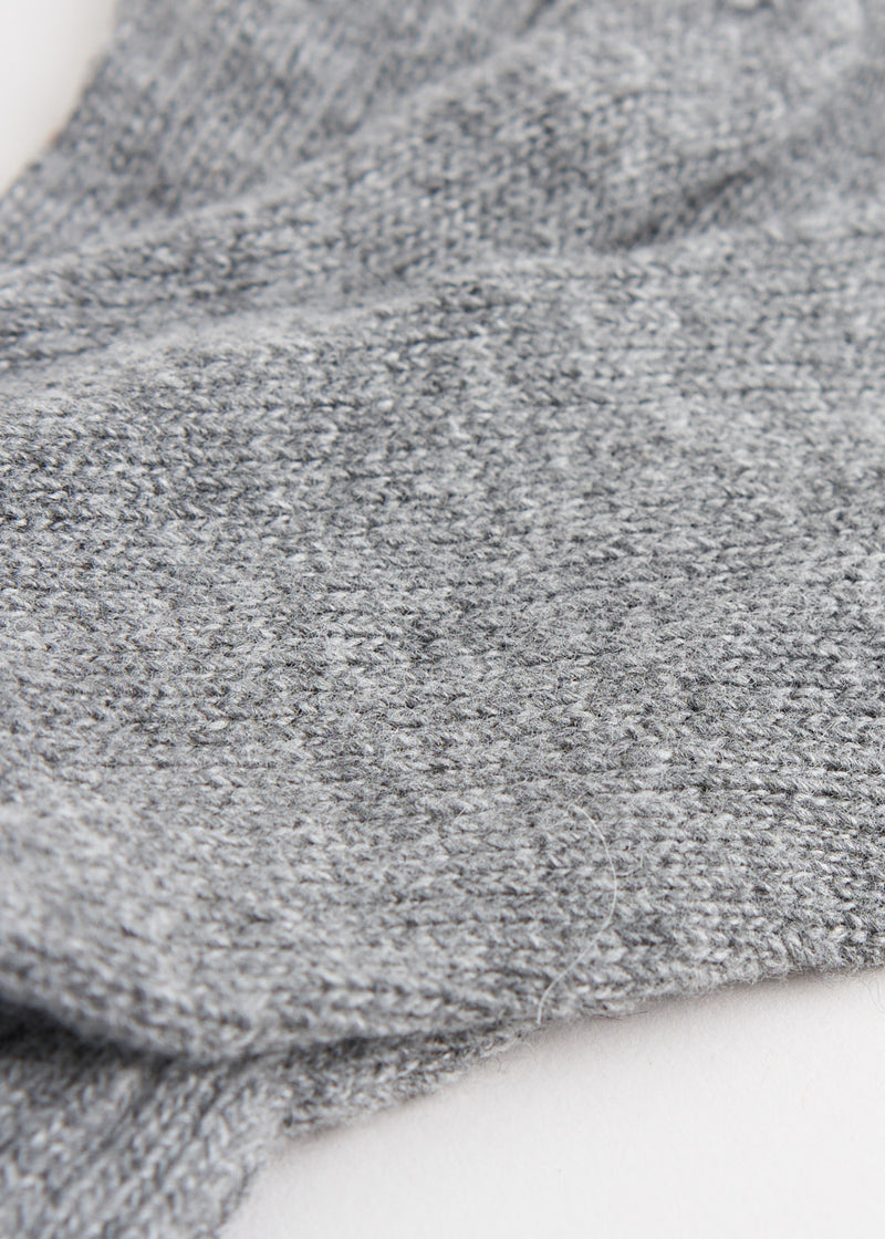 Grey cashmere gloves