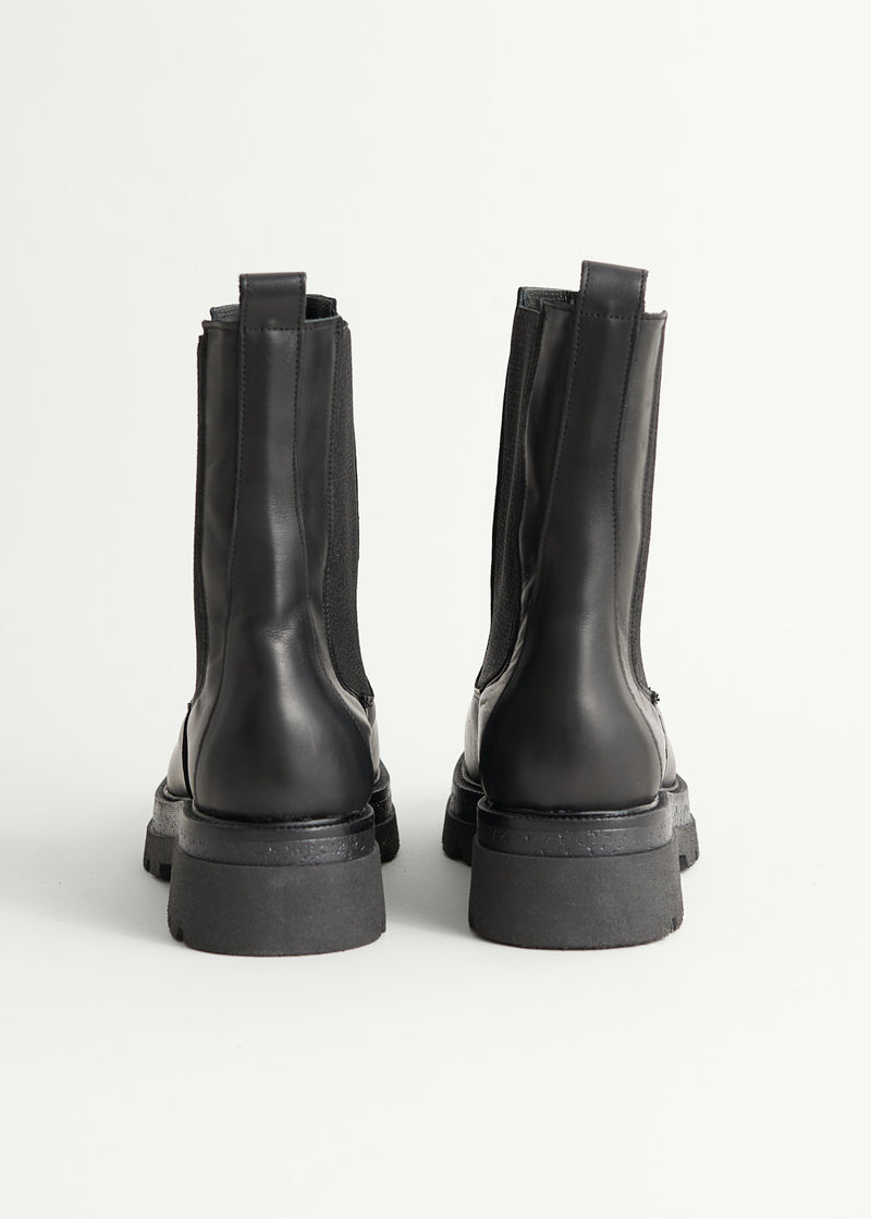 Black leather chunky chelsea boot