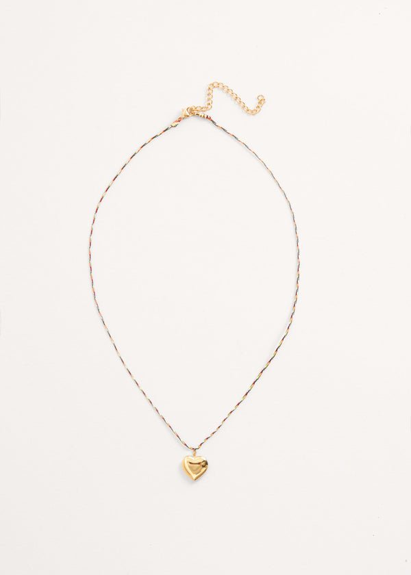 Threaded heart necklace