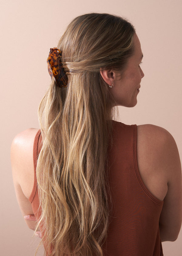 LEOPARD HAIR CLIP - TORTOISESHELL