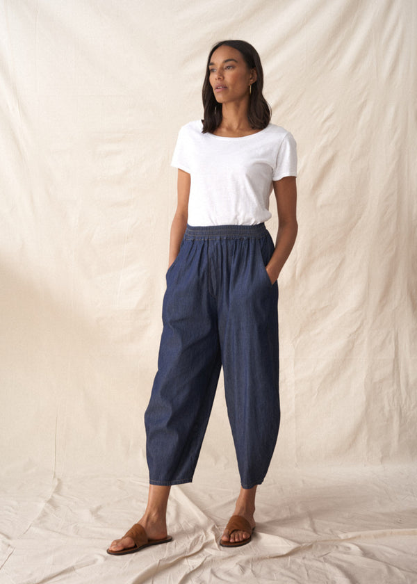Relaxed chambray denim barrel leg trouser jeans