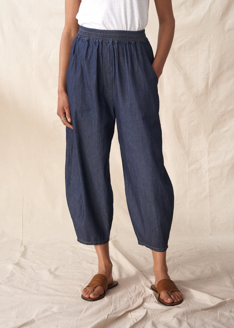 Relaxed chambray denim barrel leg trouser jeans