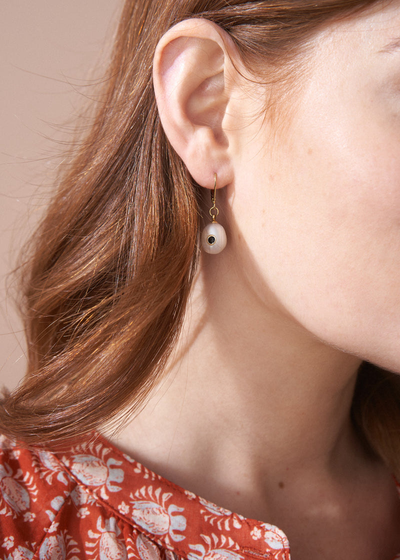 MAYA PEARL EARRINGS