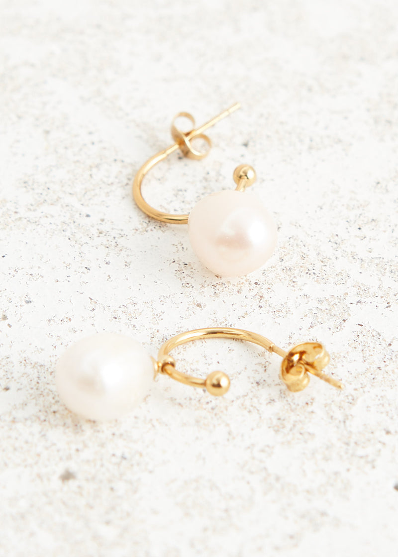 Small pearl drop earrings