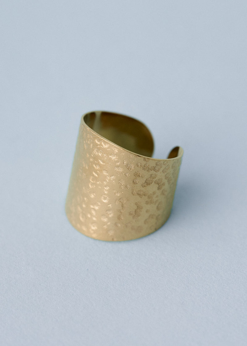 Gold chunky hammered ring