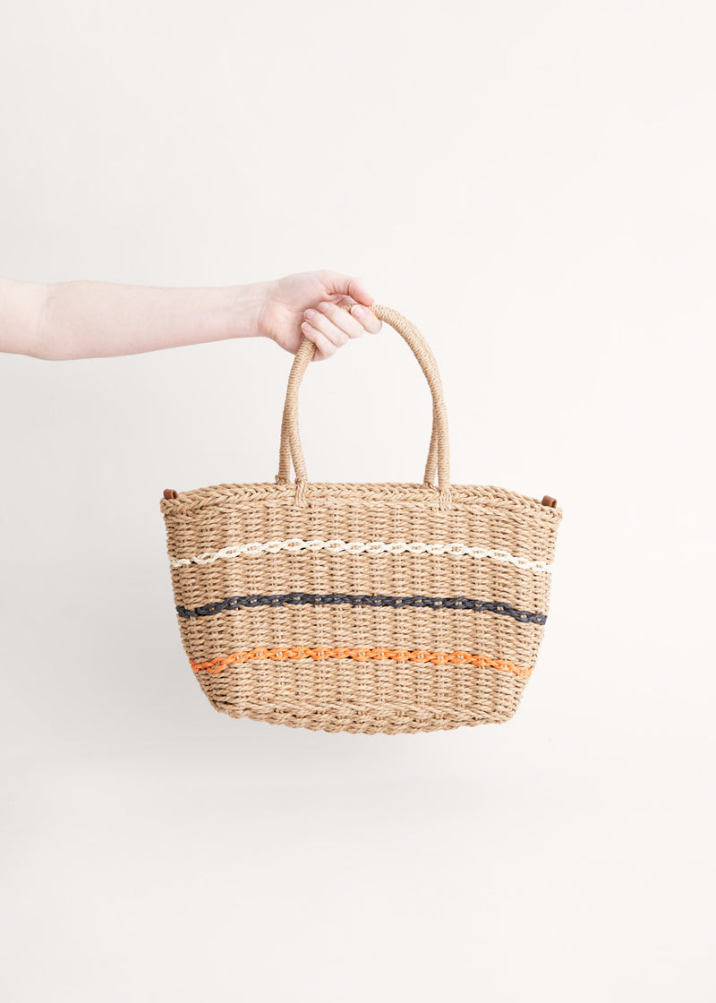 Wicker shoulder basket with stripes