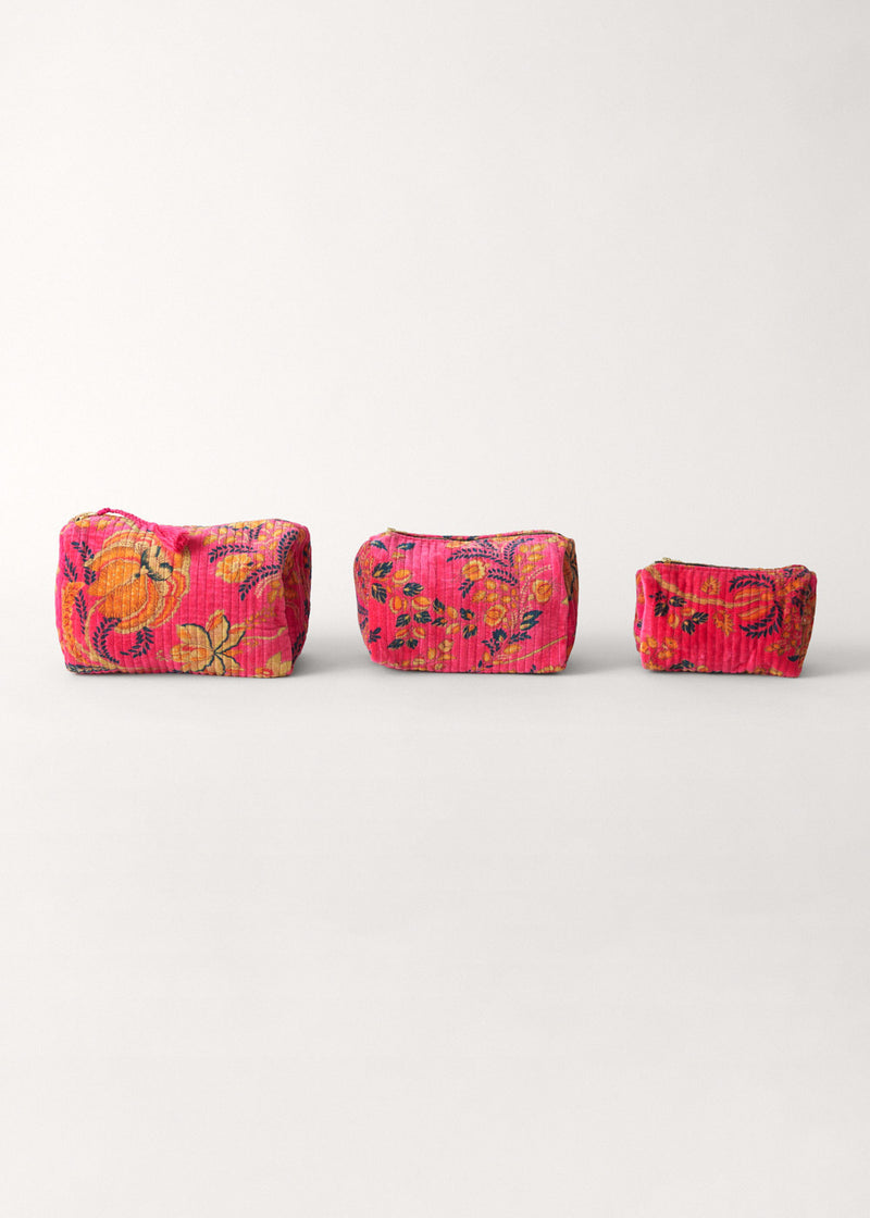 PARVEZ FLORAL VELVET WASH BAG - PINK
