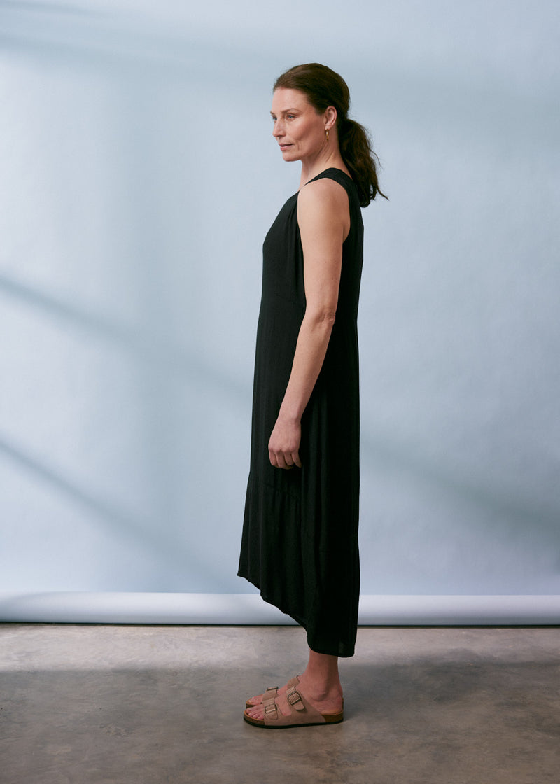 Black tulip skirt sleeveless dress
