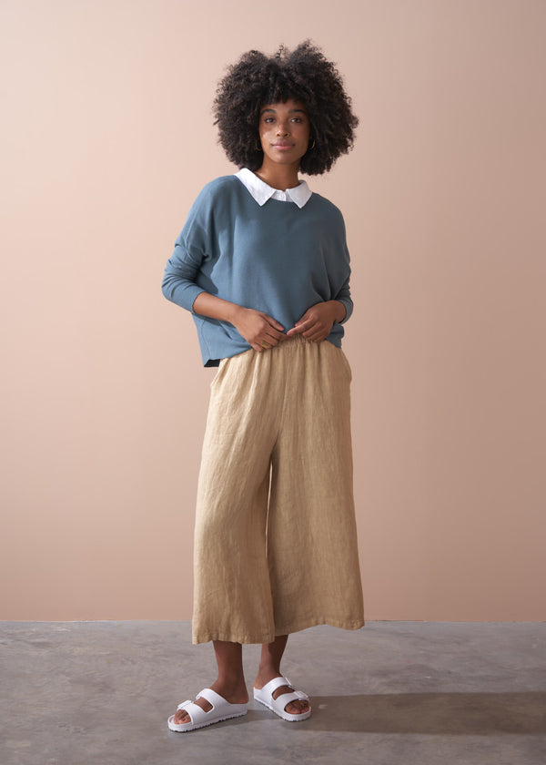 Long sleeve fine knit teal sweater