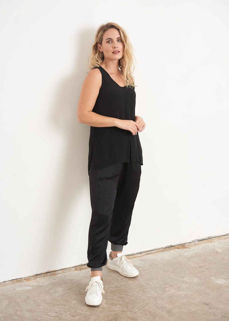 Black sleeveless vest top