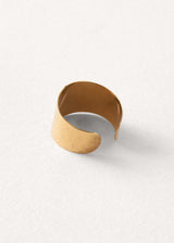 Gold hammered chunky ring