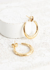 Gold minimal hoop earring
