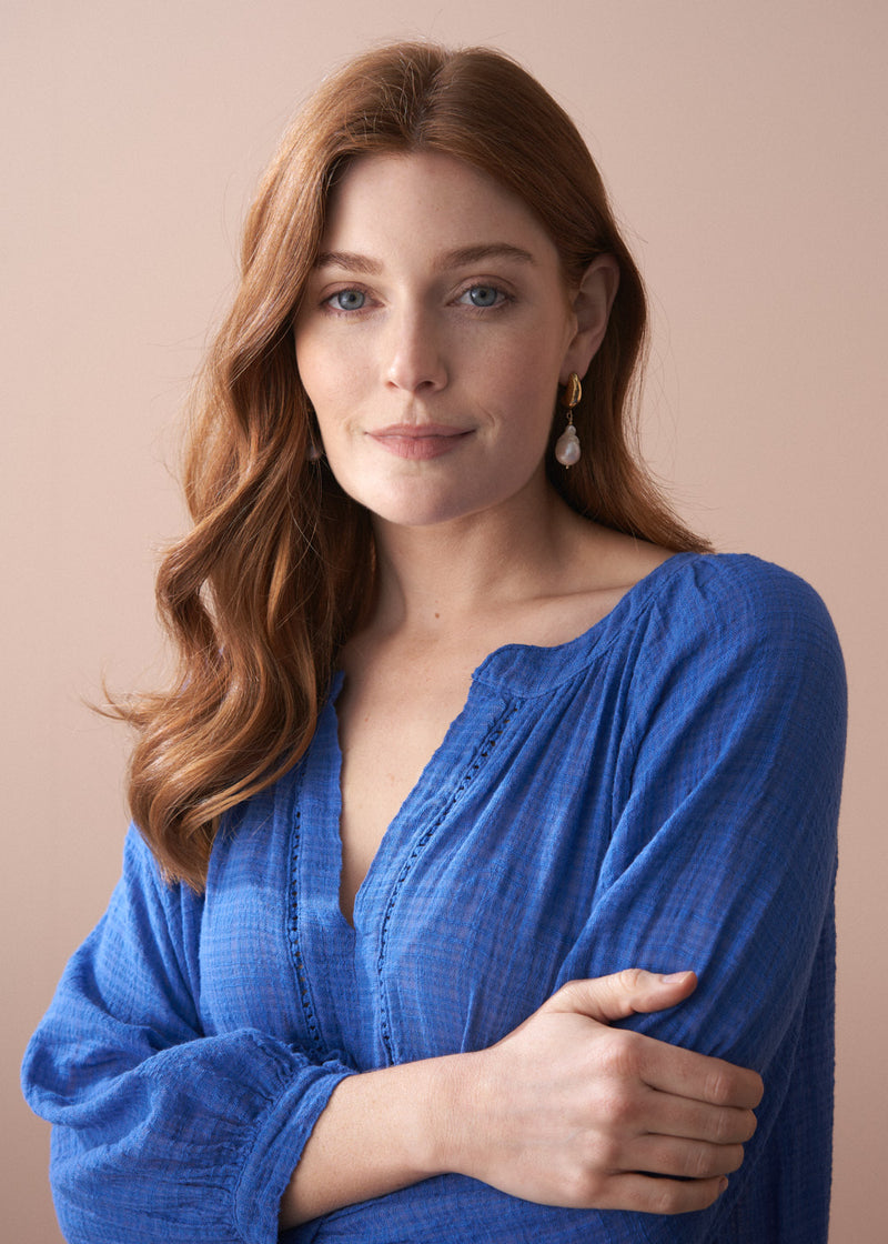 SERRA PEARL DROP EARRING