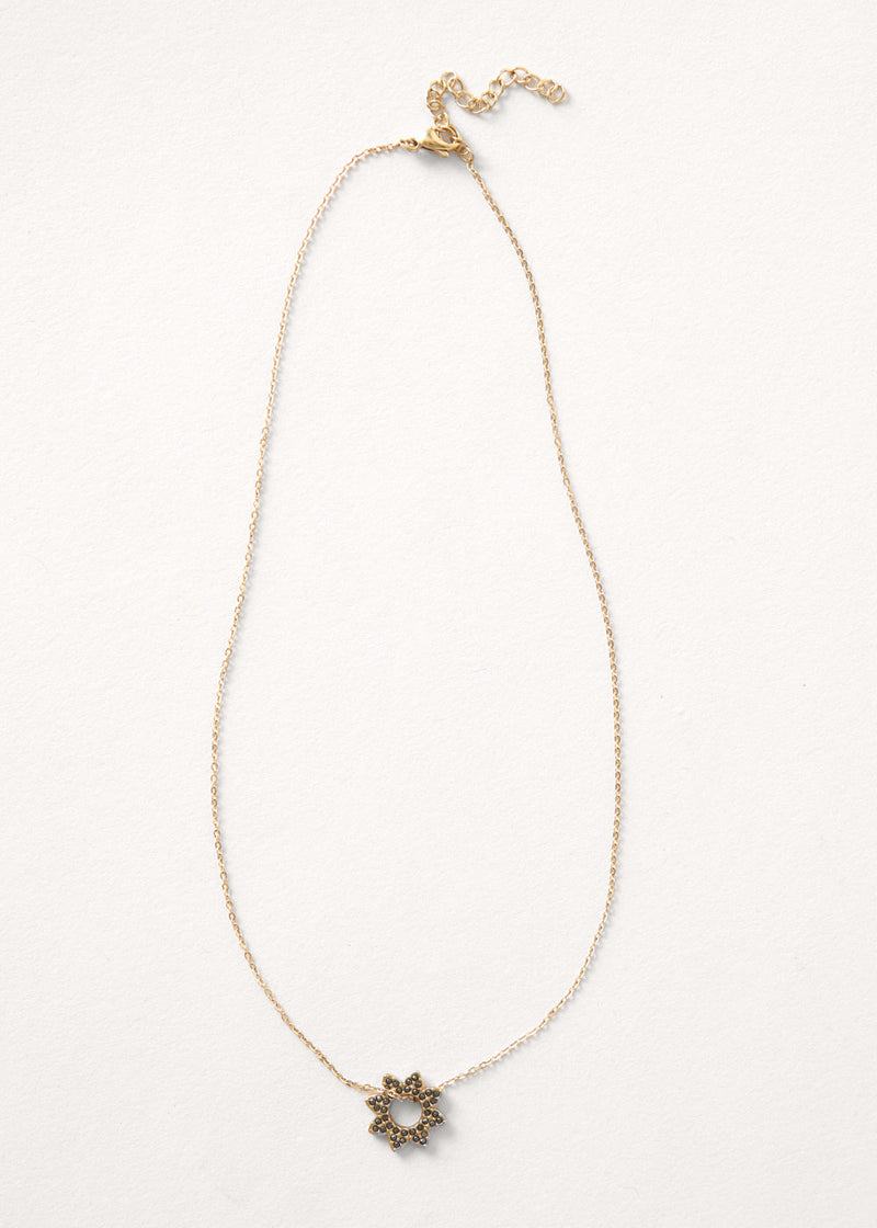 Star pendant necklace