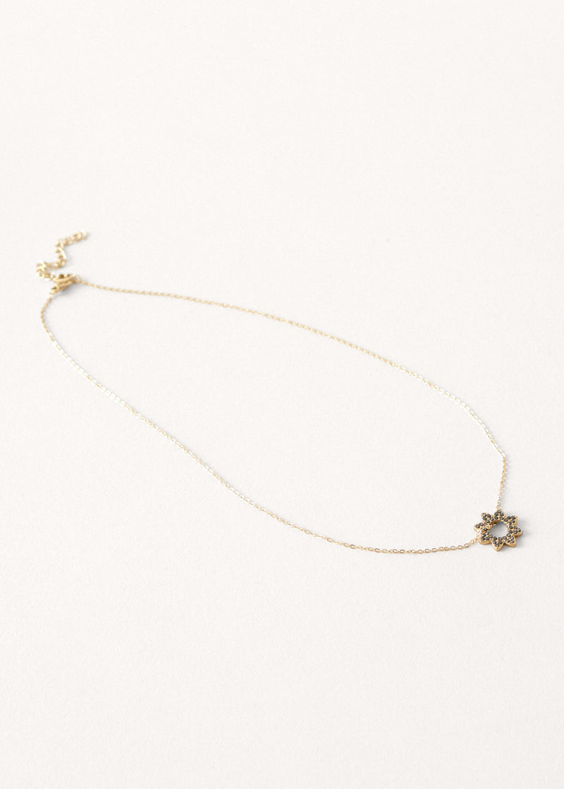 Star pendant necklace