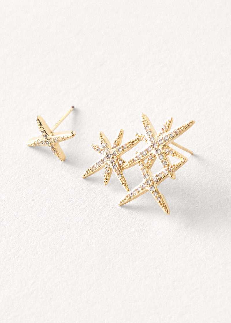 Mismatched star stud earrings