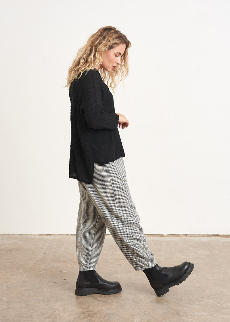 Black waffle texture top