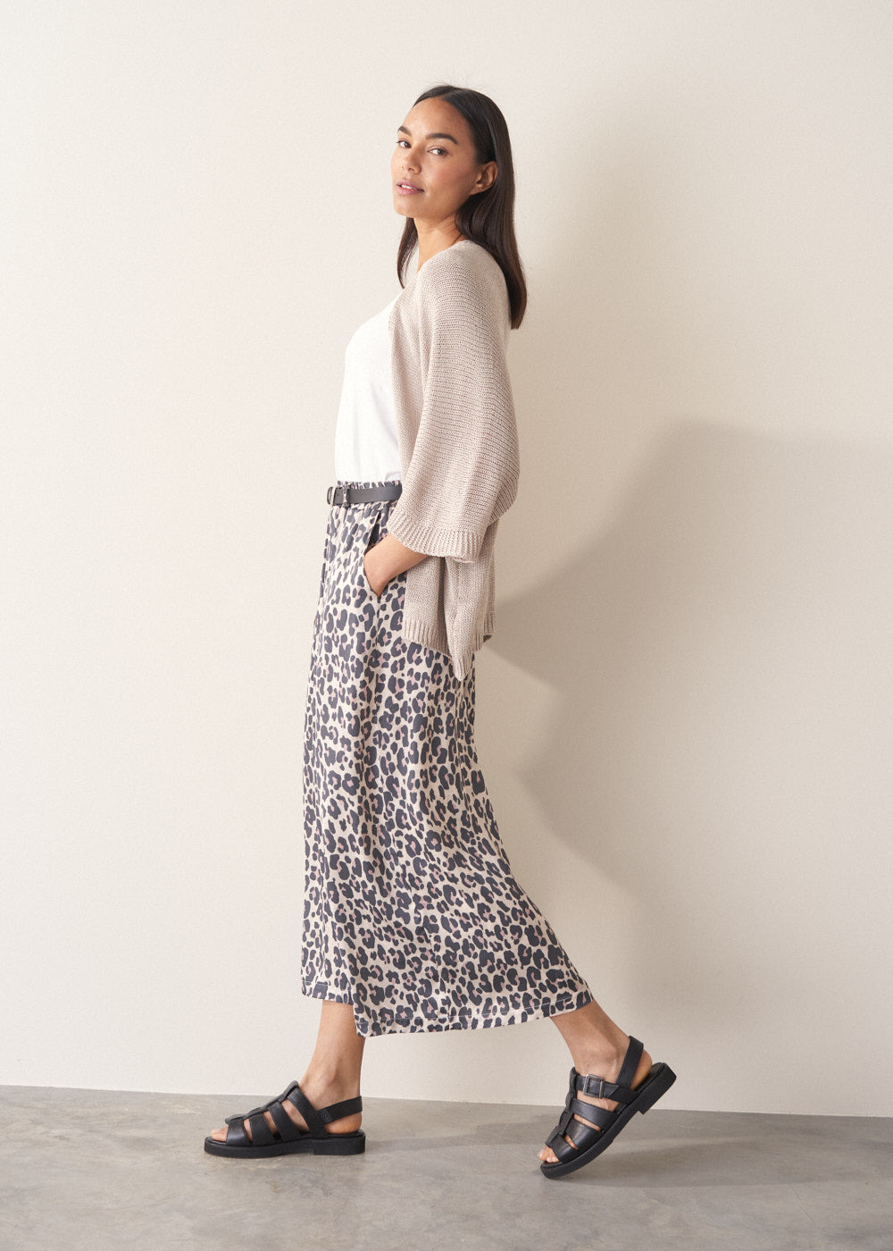 現行品FOXEY BOUTIQUE Cardigan【Daphne】42 Daphne Cardigan - Greige | Knitwear – Busby & Fox