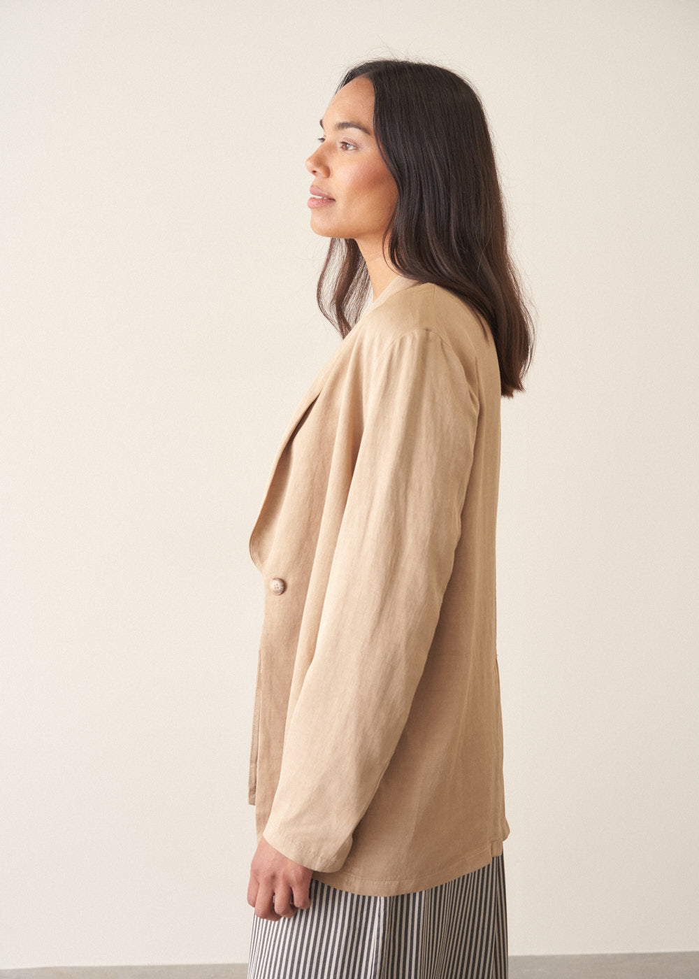 Ffion Linen Blend Jacket - Sand | Jackets & Coats – Busby & Fox