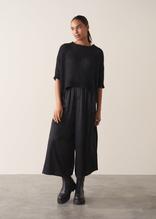 Black short sleeve sweater with sparkle detail