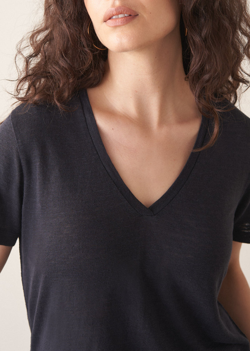 Leni Linen V-Neck T-Shirt - Black | Tops – Busby & Fox