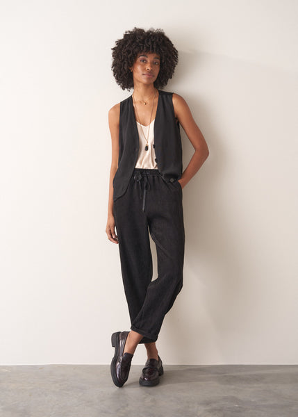 Lindy Barrel Leg Velvet Trouser - Black – Busby & Fox