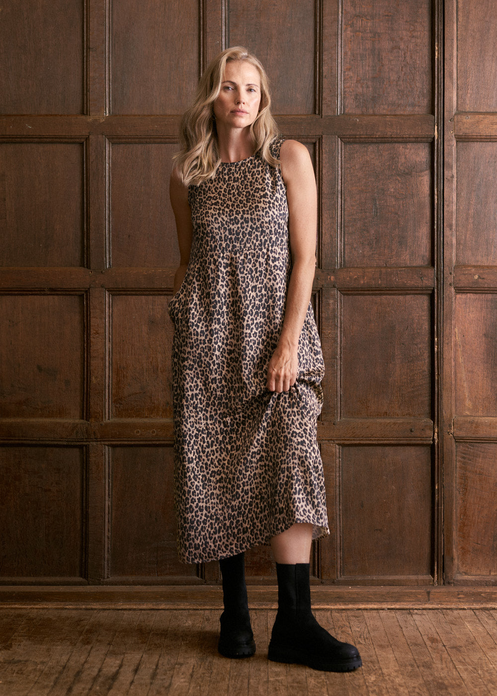 PEARL LEOPARD SLEEVELESS DRESS - OATMEAL