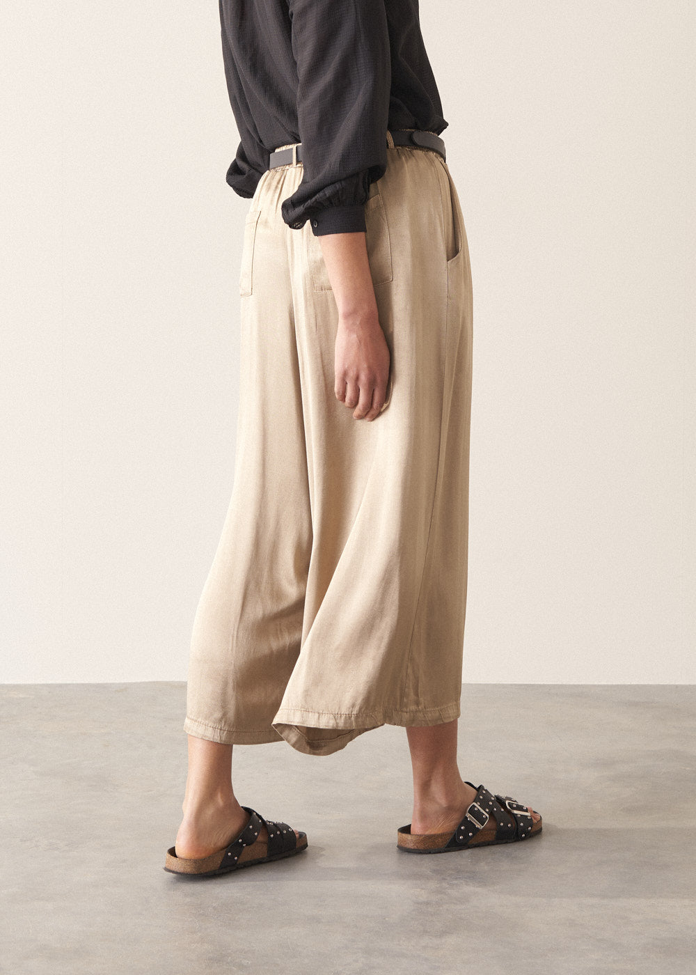 Samira Wide Leg Cropped Trouser - Champagne | Bottoms – Busby & Fox