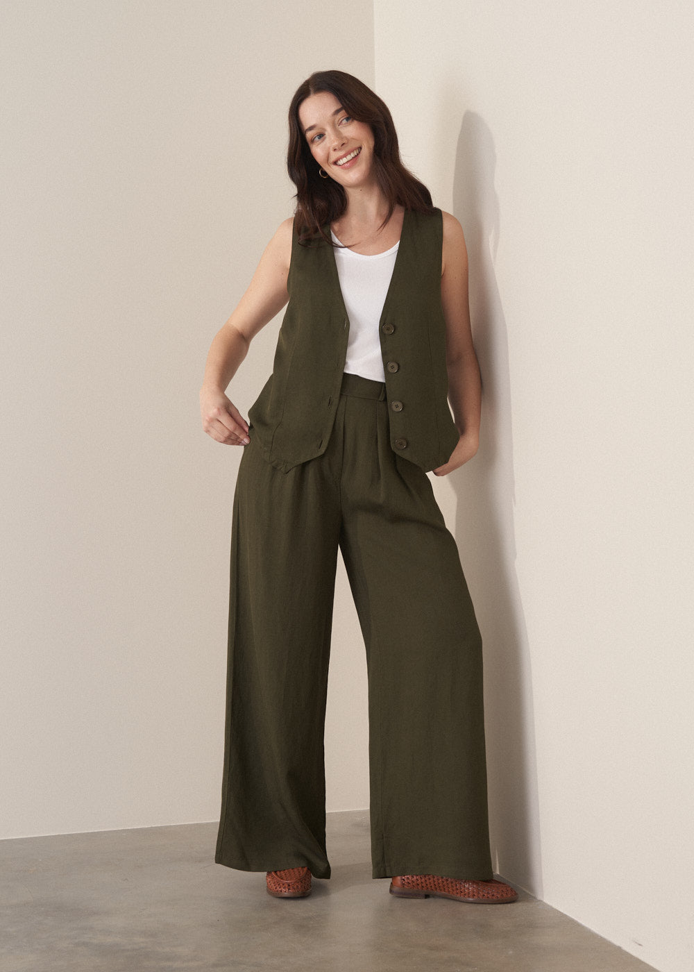 Hannah Wide Leg Trouser - Green | Bottoms – Busby & Fox